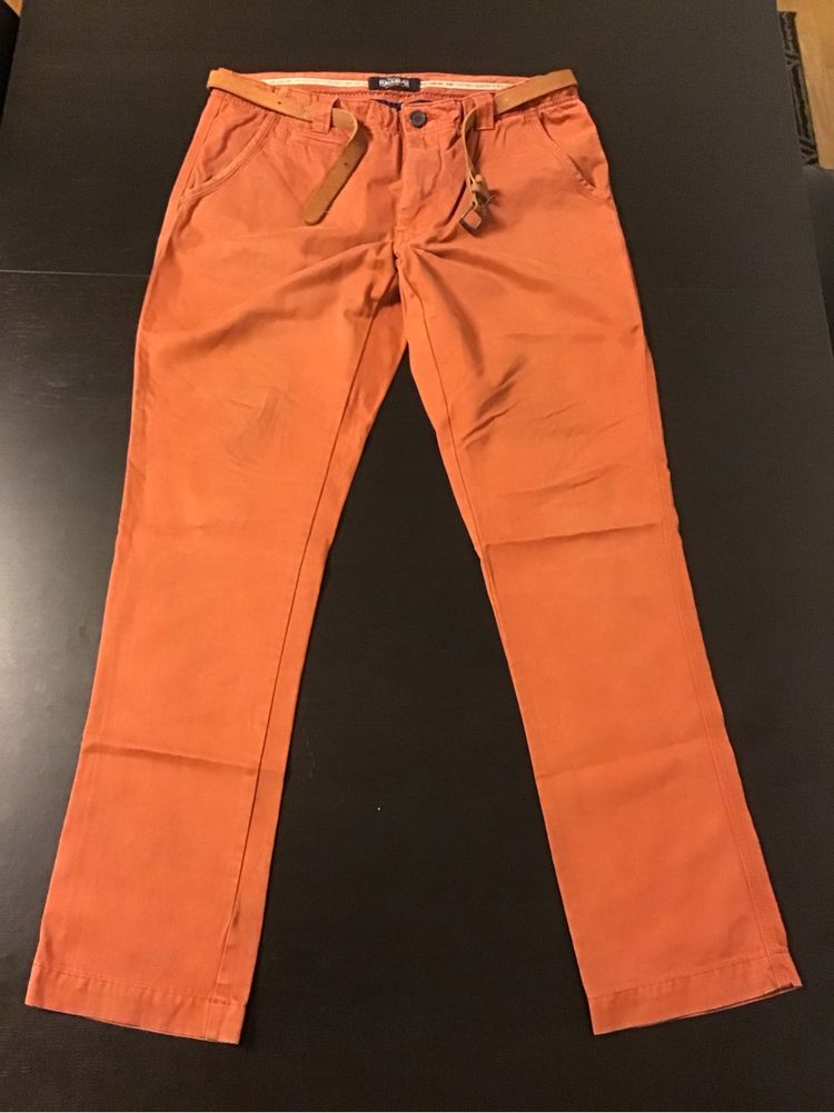 Calça Chino cor tijolo 44