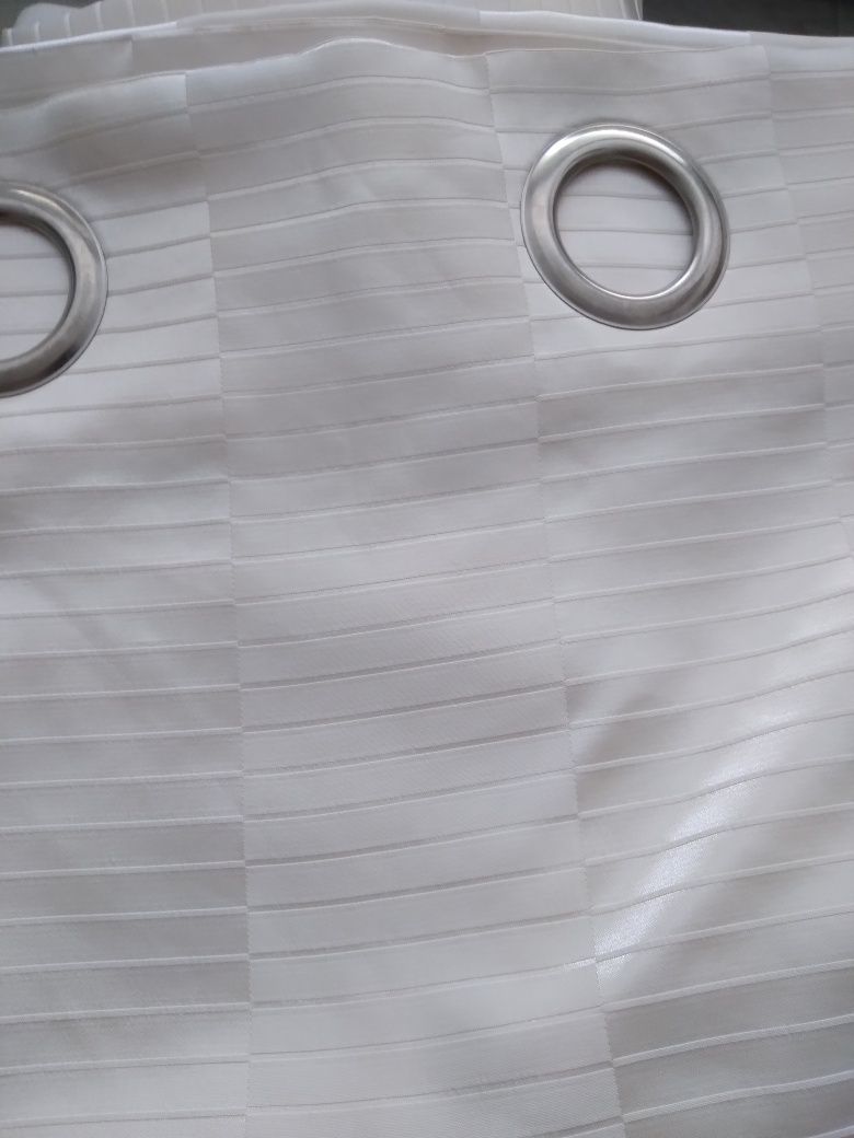 Vendo Cortinas em cor beje
