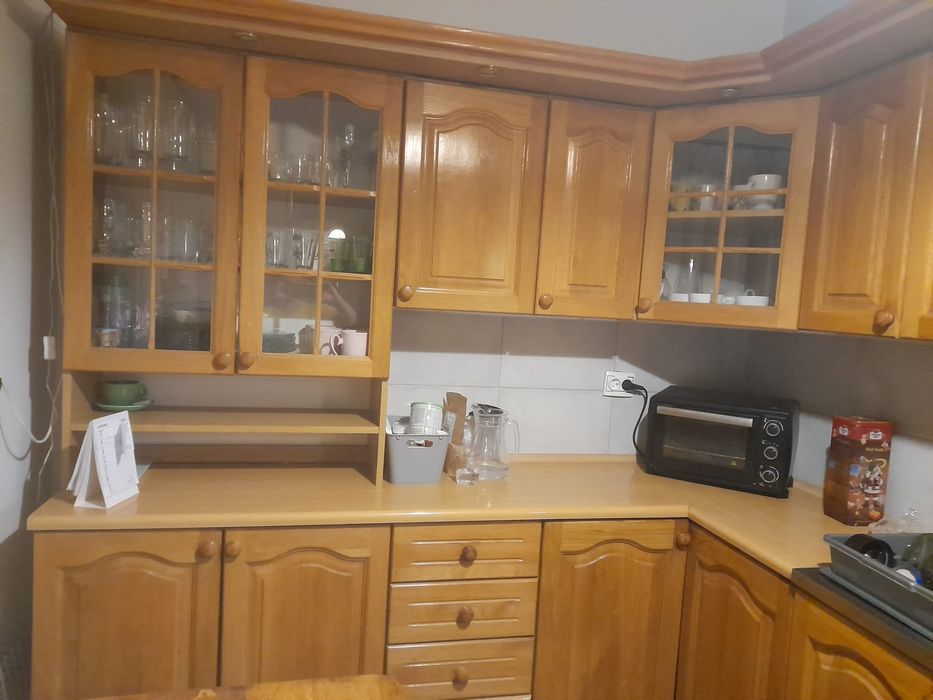 Meble kuchenne,  stół, kuchnia gazowa, zlew