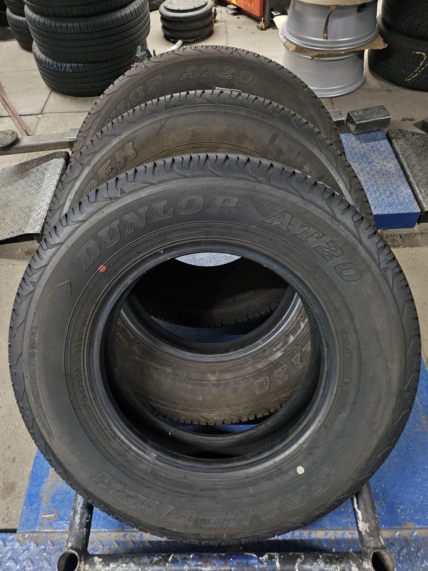 195/80/15 Dunlop 2023r/Montaż Gratis/Wysyłka/Gwarancja /