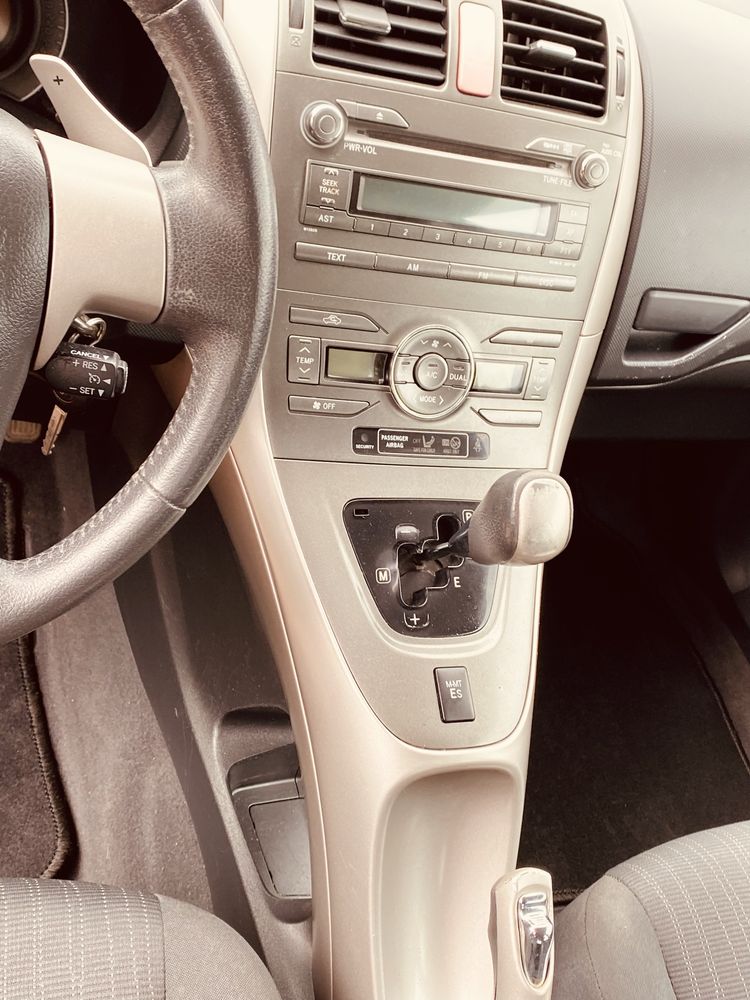 toyota auris 2007 poj 1,6 przeb 137tyś AUTOMAT zadbany