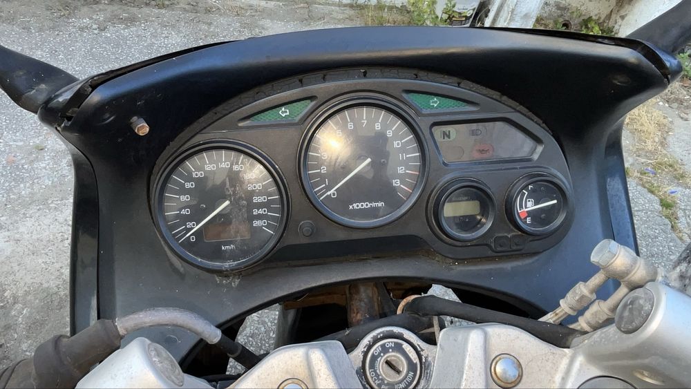 kawasaky 600 ninja, suzuki GSX-R 750
