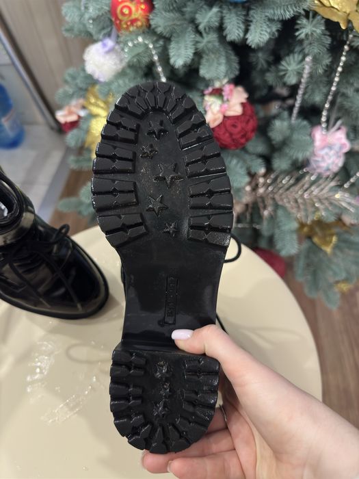 Ботинки шкіряні  лакові берци чоботи  уггі 36 розмір