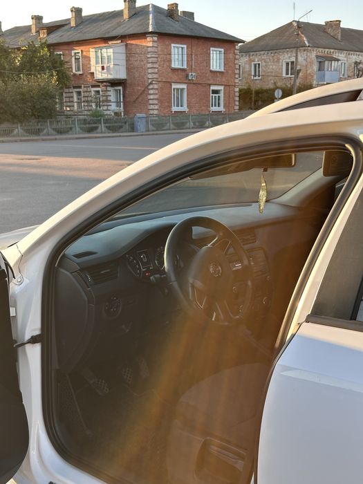 Skoda Octavia a7 2013 1.6 Терміново