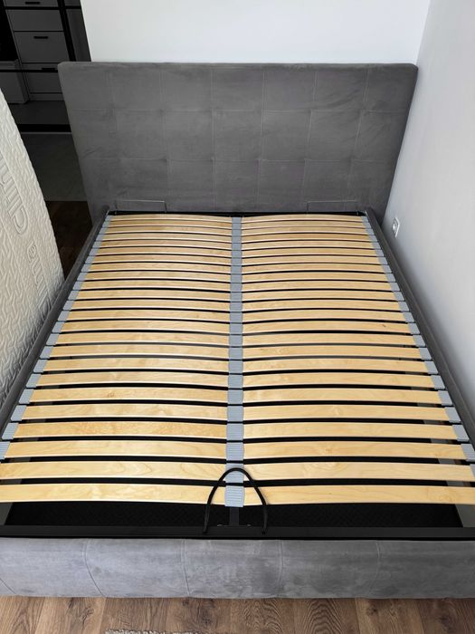 Łóżko tapicerowane 160x200 z pojemnikiem, SypialniaPlus