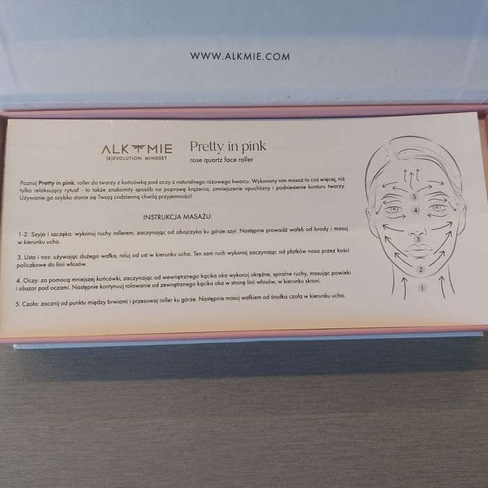 Roller masażer do twarzy Alkmie Pretty in pink, naturalne kamienie
