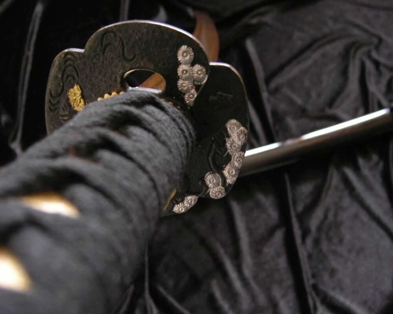 wspaniała katana O Nietypowym OSTRZU - DAMAST + STOJAK TR-026