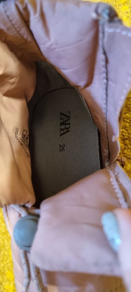 Демісезонні боты Zara 25 розмір.