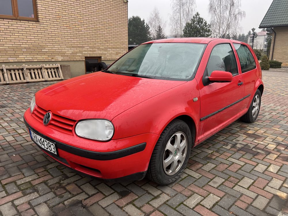 Cały na części golf 4 kombi 1.4 16v kod lakieru LC9Z