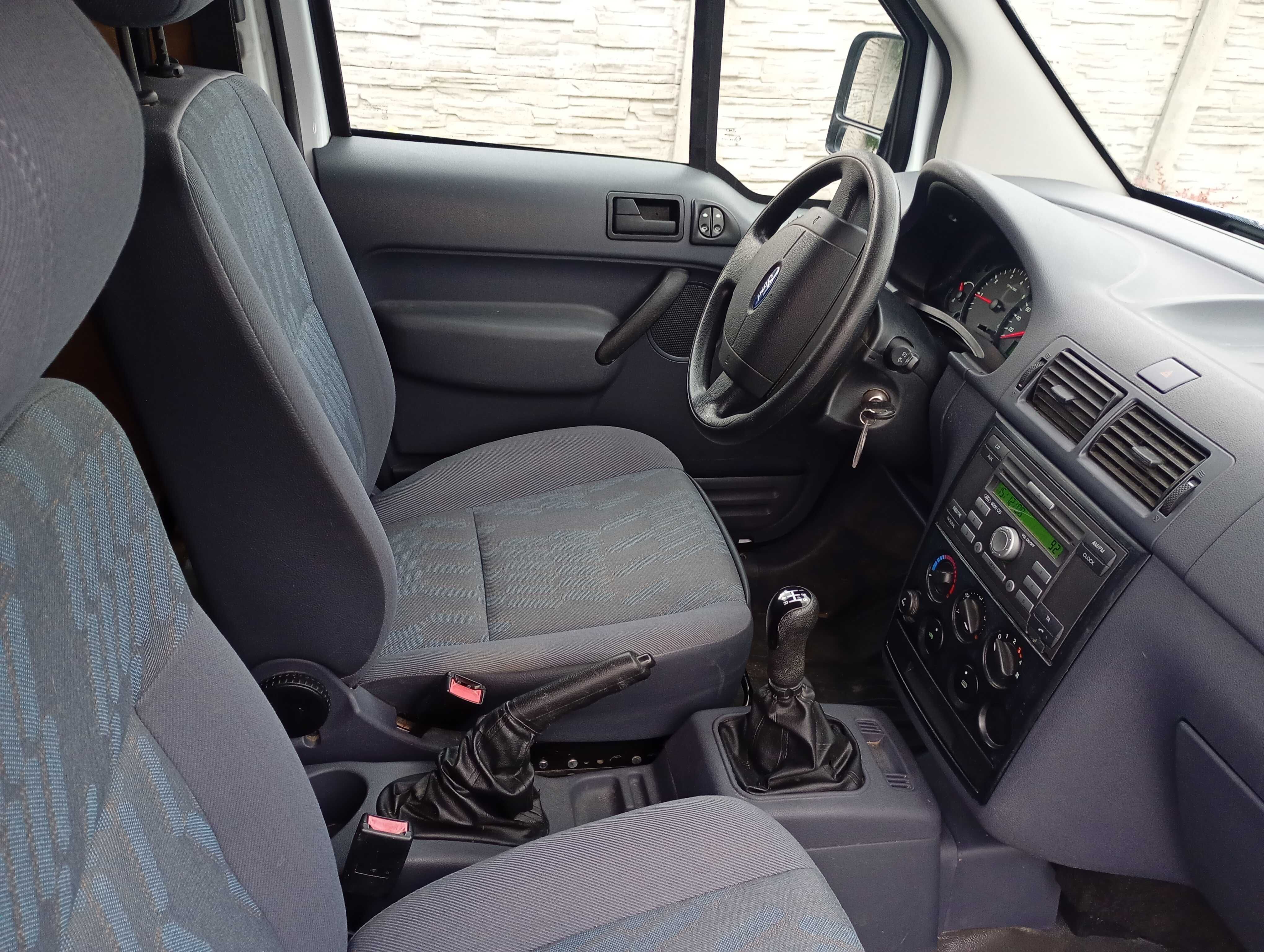 Sprzedam Forda Connect BEZ KOROZJI z przebiegiem 142000 km