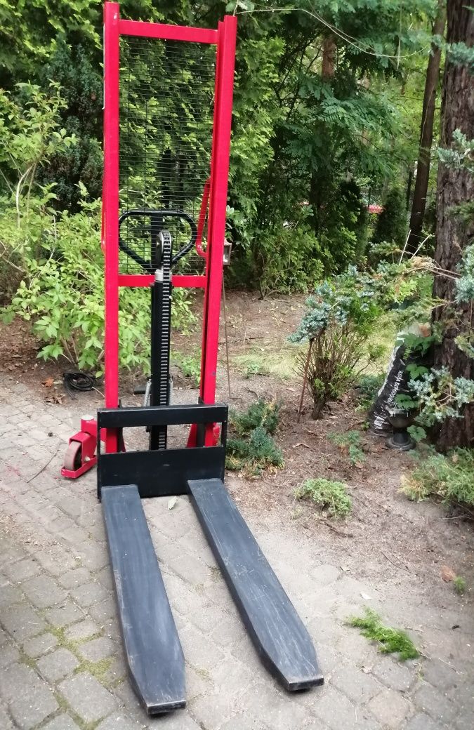 Wózek paletowy masztowy 1000 kg