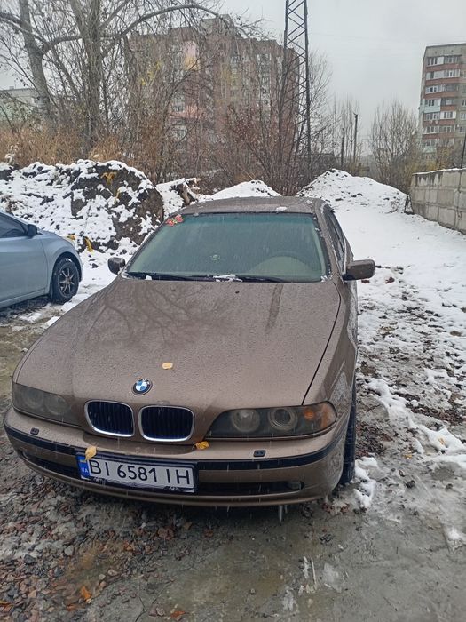 Продам бмв 520 е39.