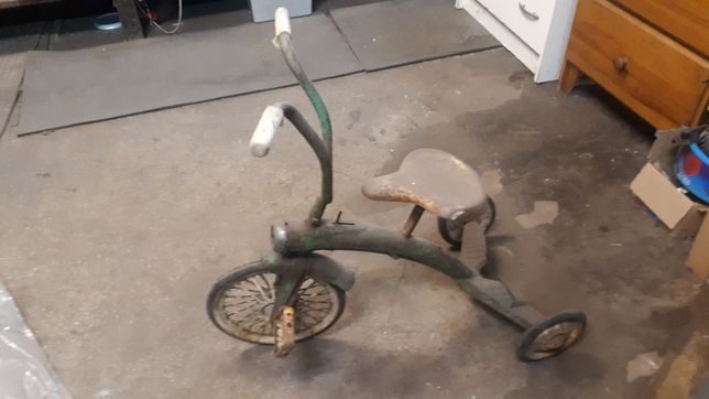 Stary rowerek dziecięcy wywrotka prl zabytek