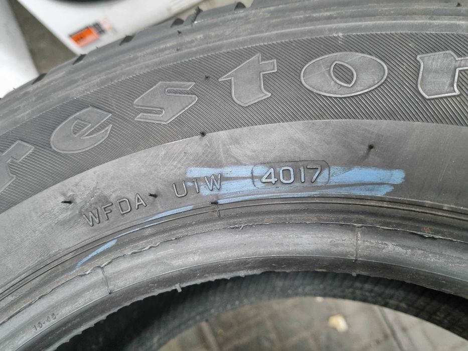 215/70/16 100T Firestone Destination Winter D.4017