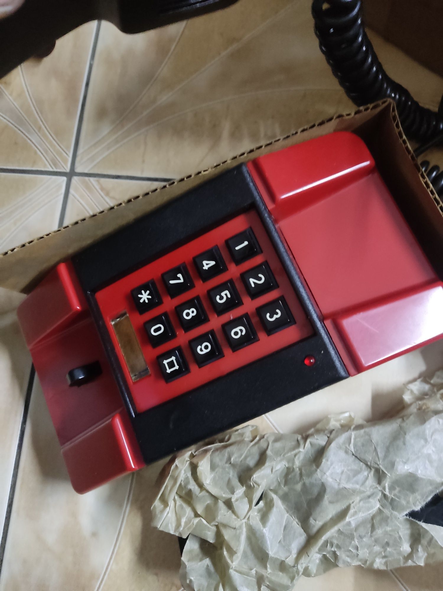 Telefon Bartek nowy zapakowany w pudełko PRL