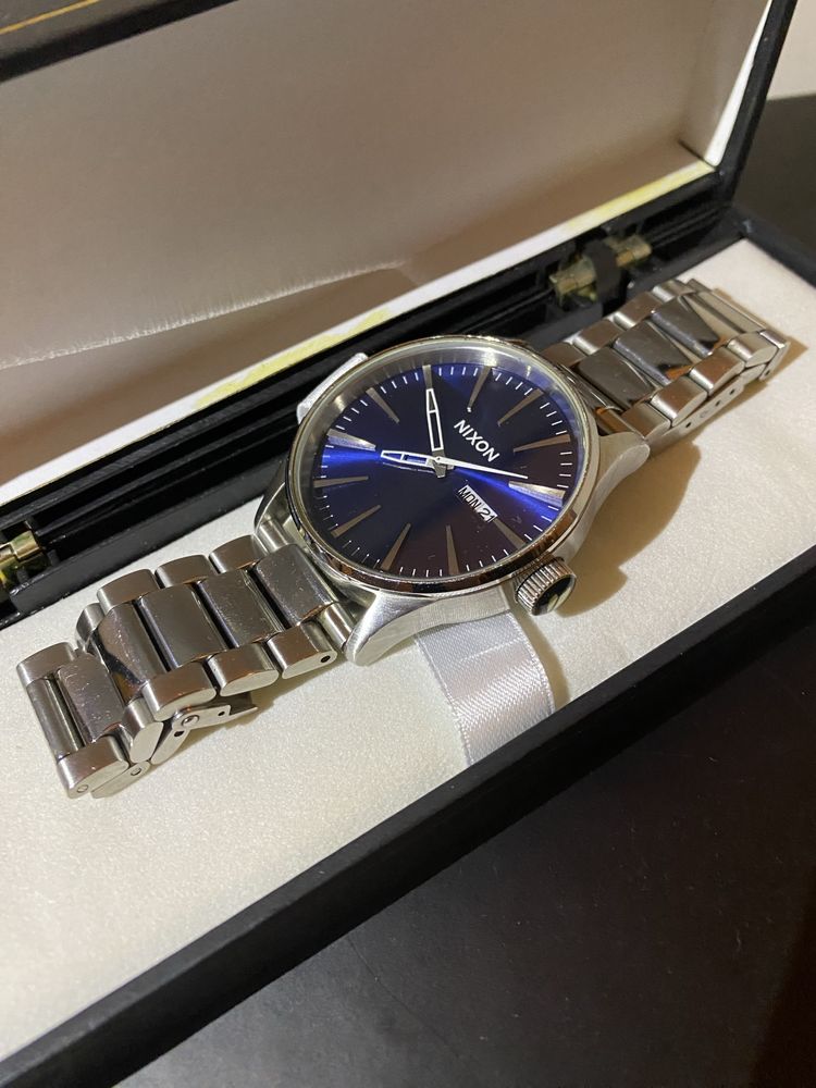 NIXON Sentry Azul: a Beleza e a Elegância num Relogio