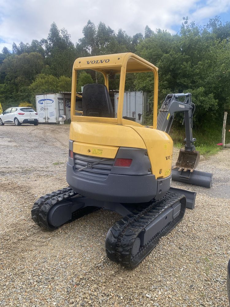 VOLVO ECR 2.8 Toneladas