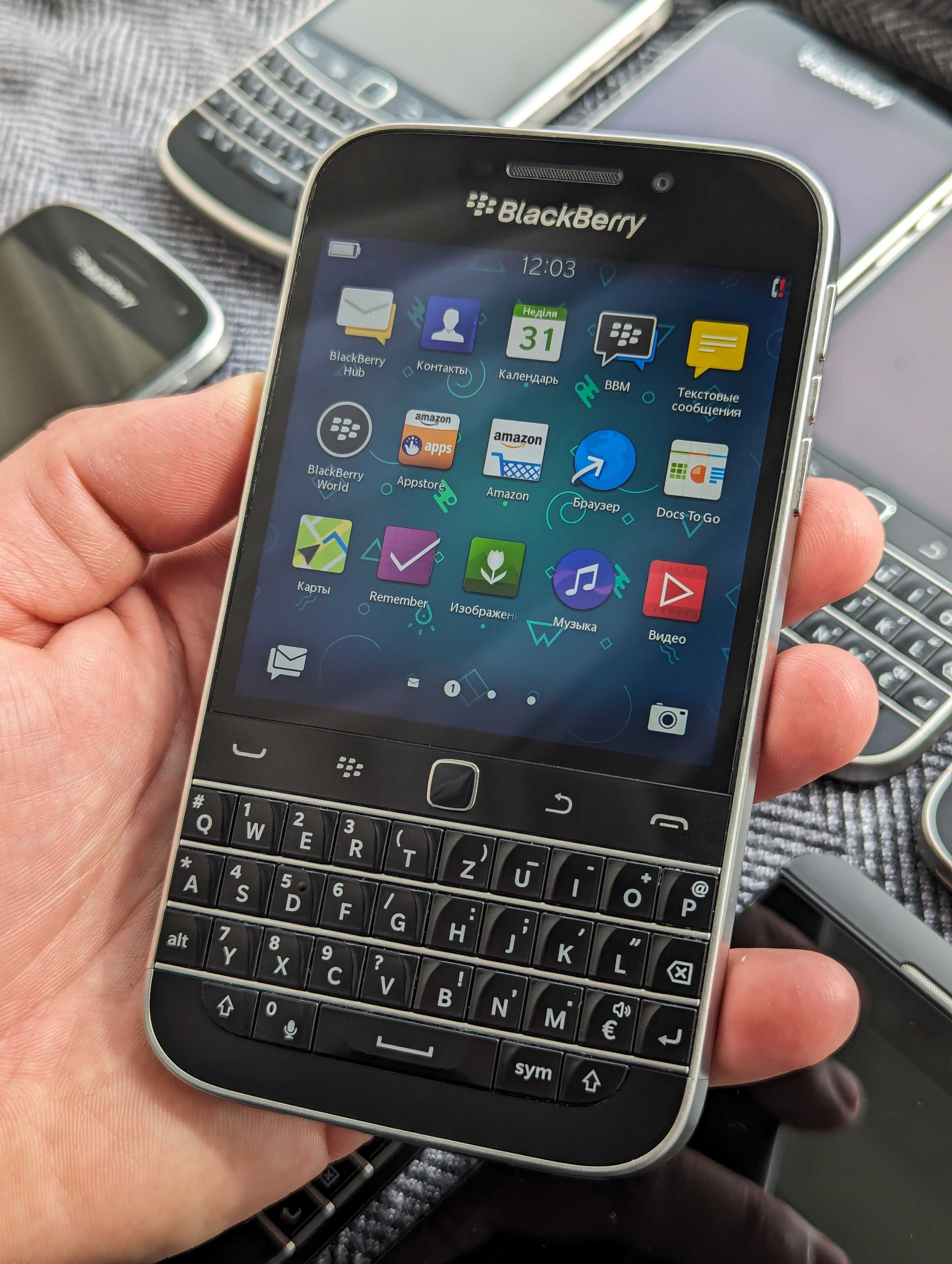 BlackBerry Classic Q20 в Новому стані