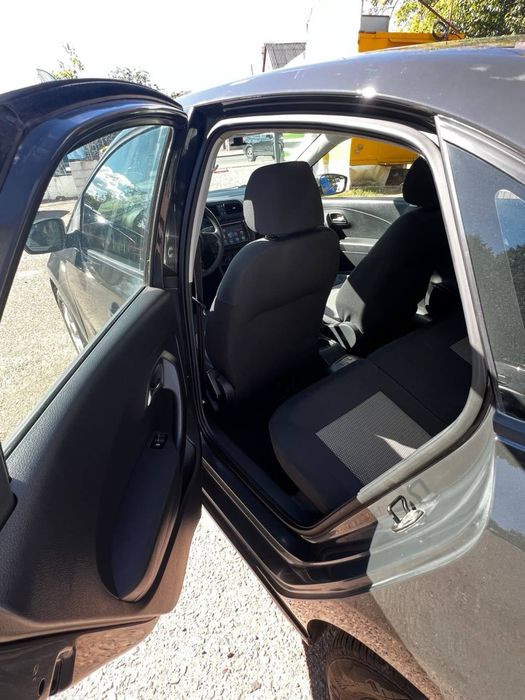 Продам Фольксваген Поло 2011 року