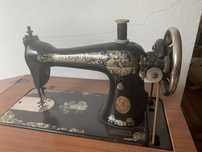 Máquina de Costura Singer