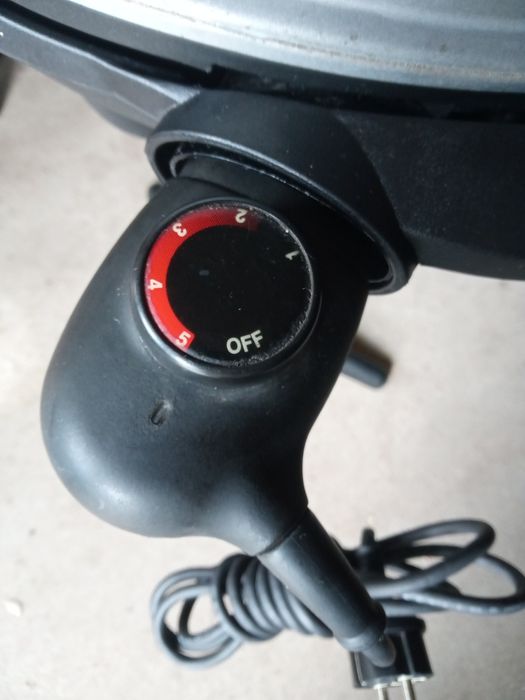 Grill elektryczny z podstawa na taras balkon
 
Grill elektryczny z pod