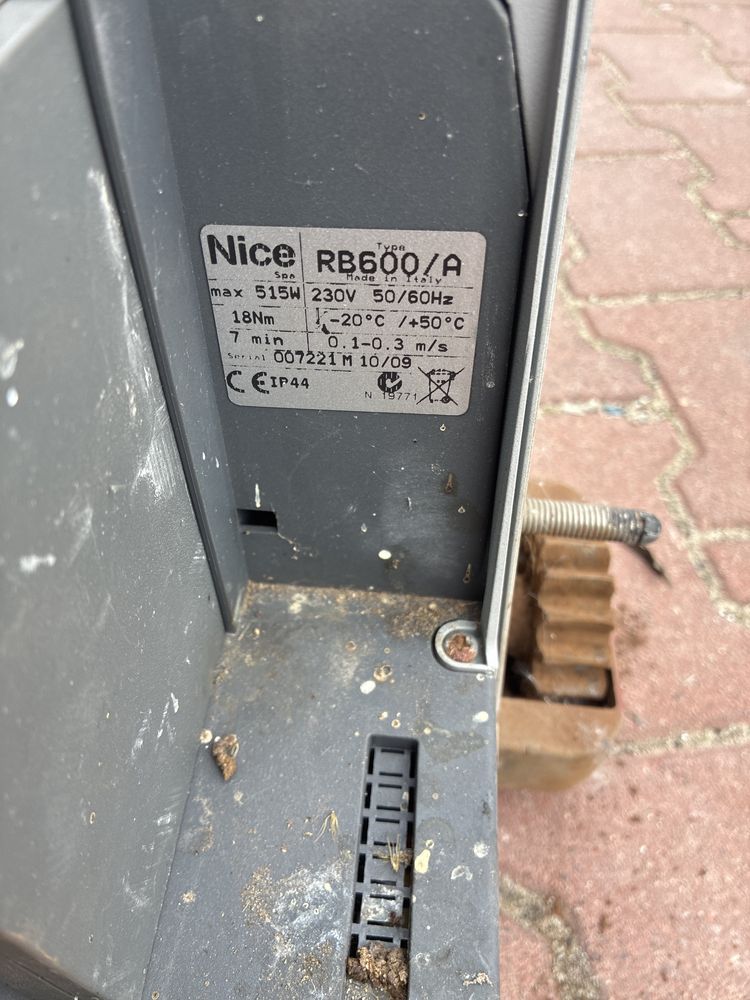 Nice robus 600 siłownik do bramy przesuwnej Sprawny