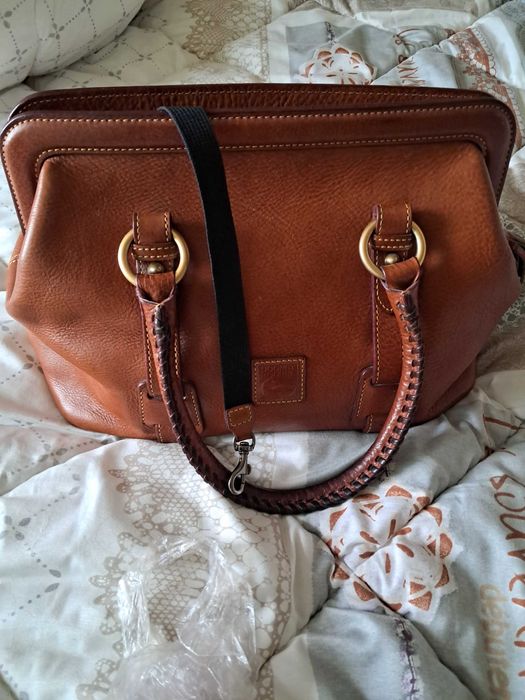 Сумка-саквояж фирмы Dooney&Bourke кожа