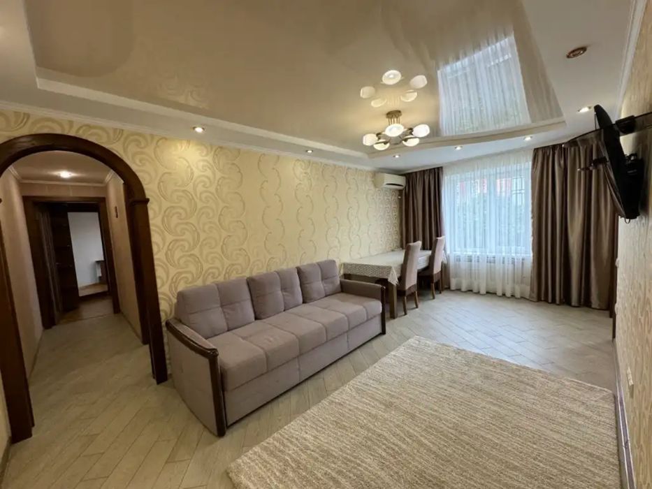Продам с ремонтом 3к квартира ж/м Тополь-1