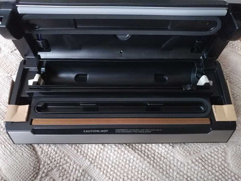 Вакууматор Gorenje VS120E PRO + 9 рулонов