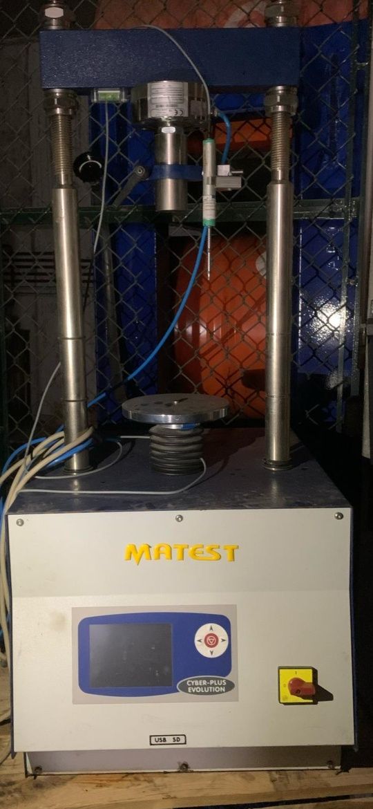 Maquina de teste de laboratório