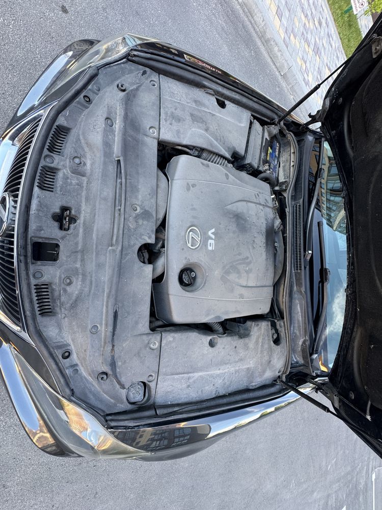 Продам Lexus is 250