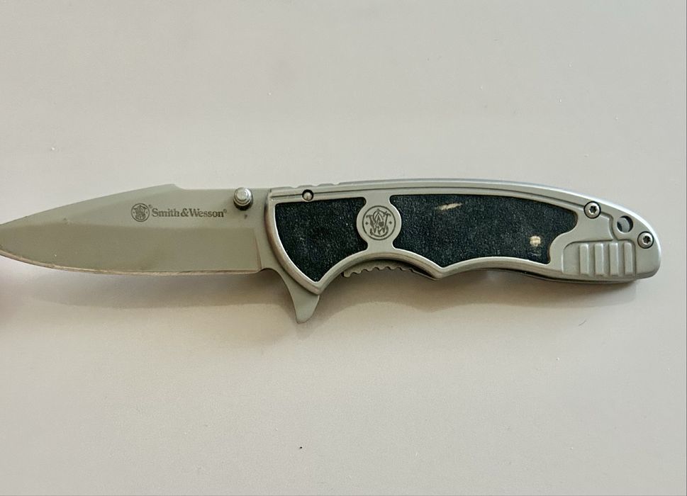 Карманний ножик Smith & Wesson