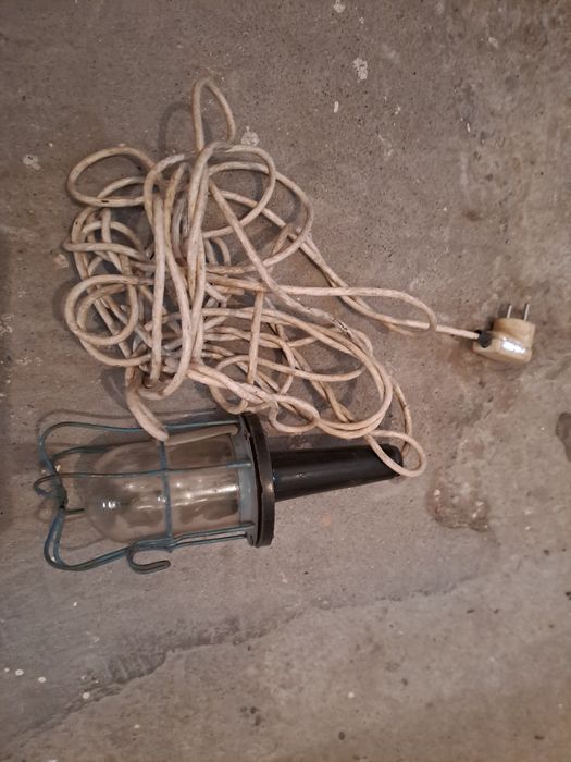 Lampa warsztatowa z Prl-u