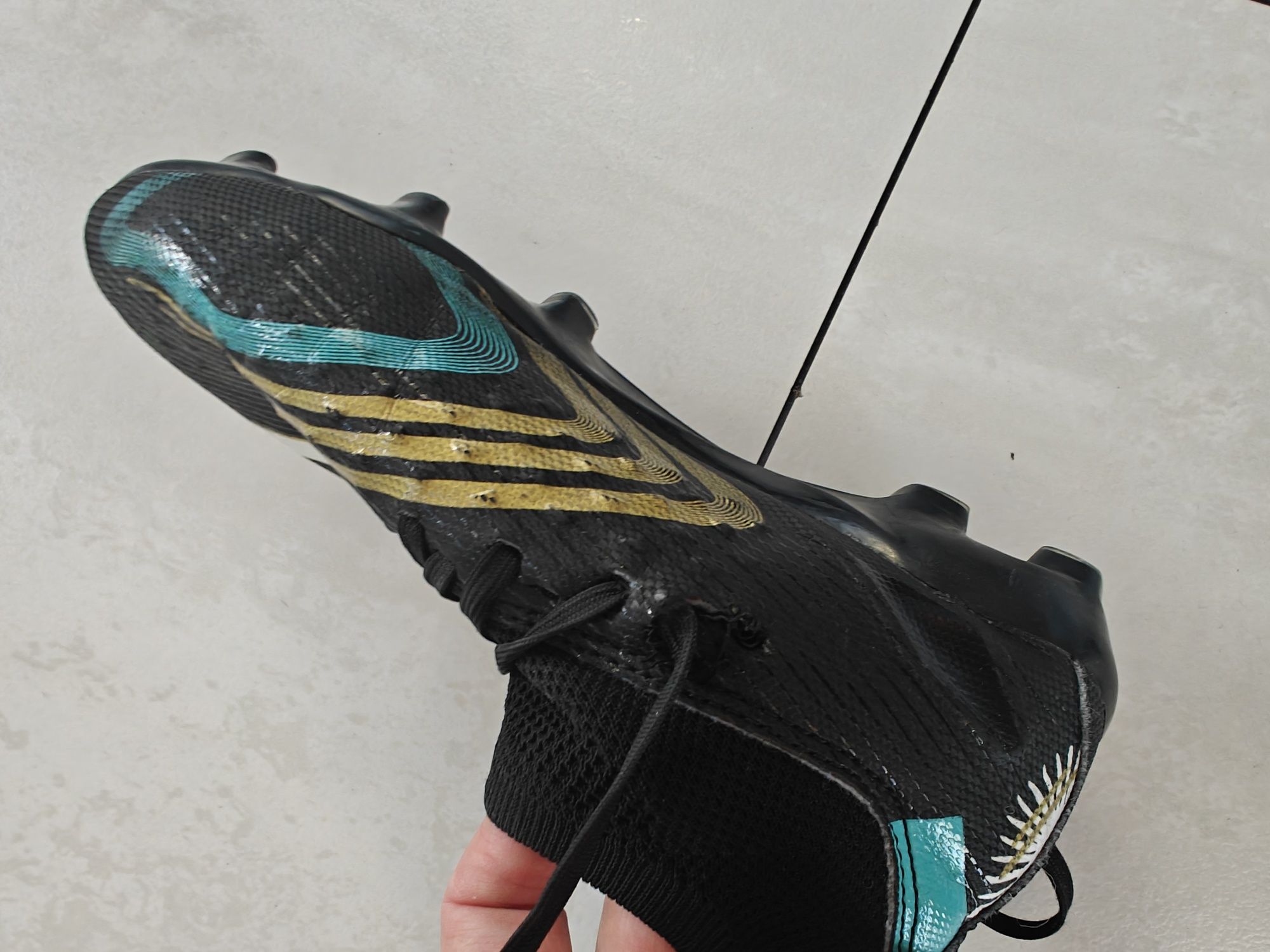 Buty do piłki nożnej korki rozm. 35
