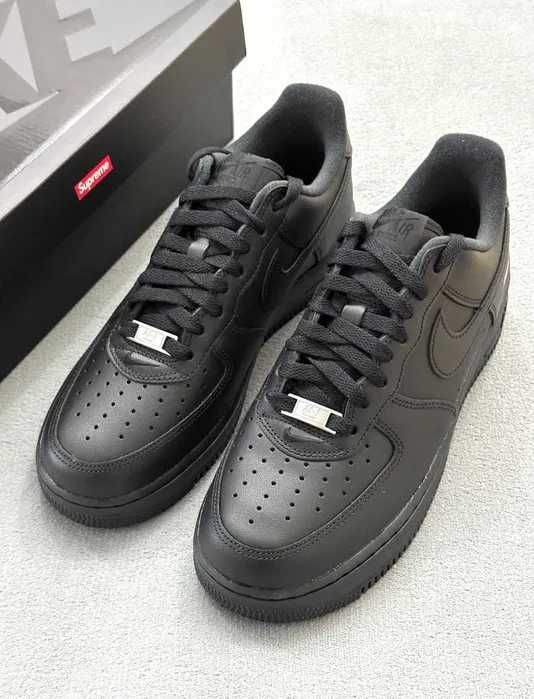 Buty meskie Nike Air Force 1 Low Supreme Black R.38.5