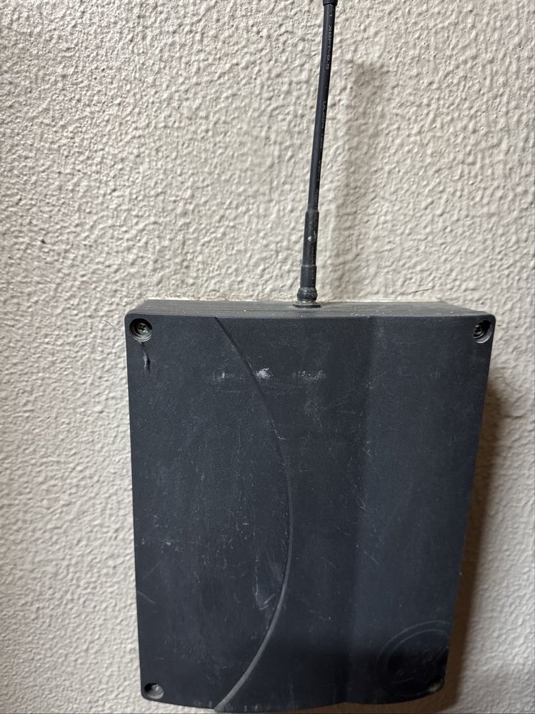 Portao de garagem  com sistema automatico de abertura