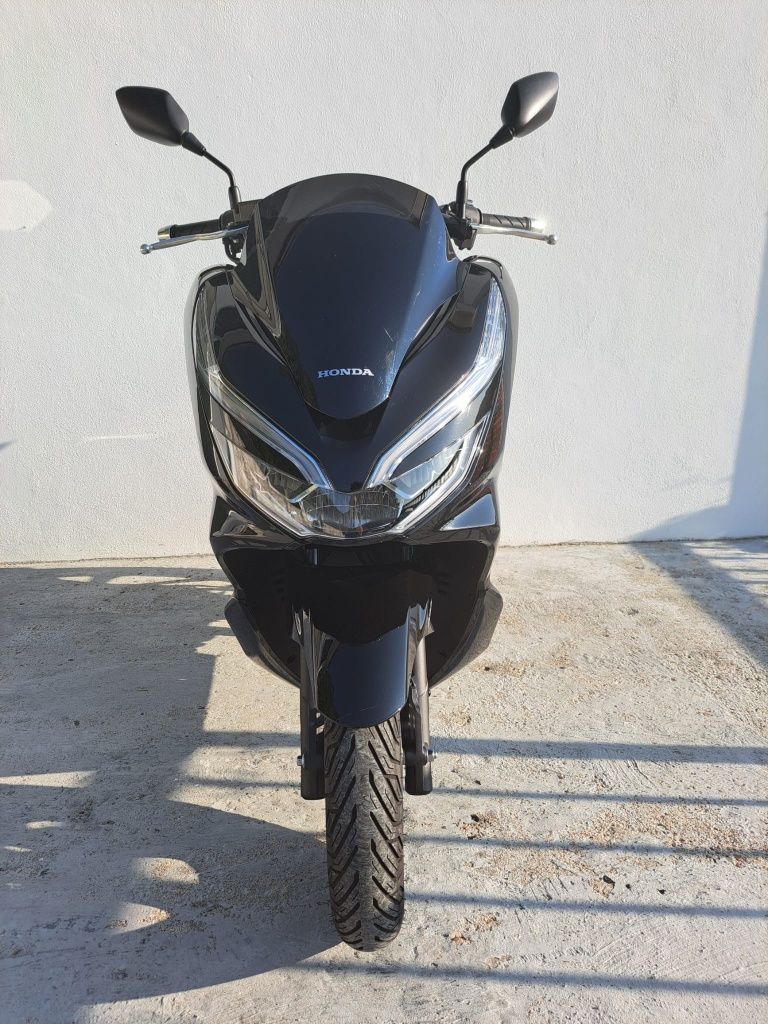 Honda PCX 1600km nova.