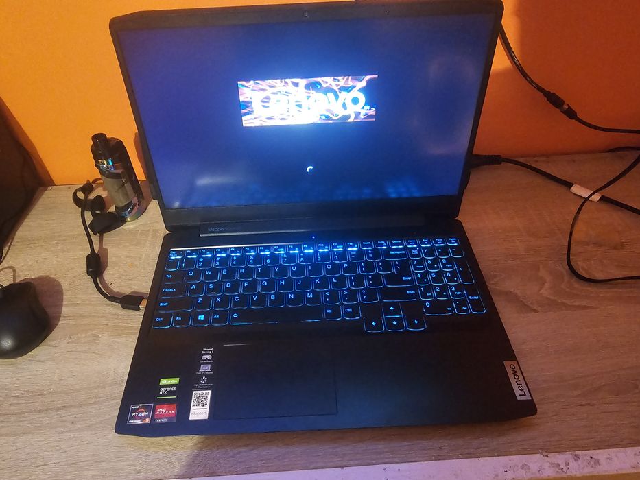 Witam sprzedam  laptopa