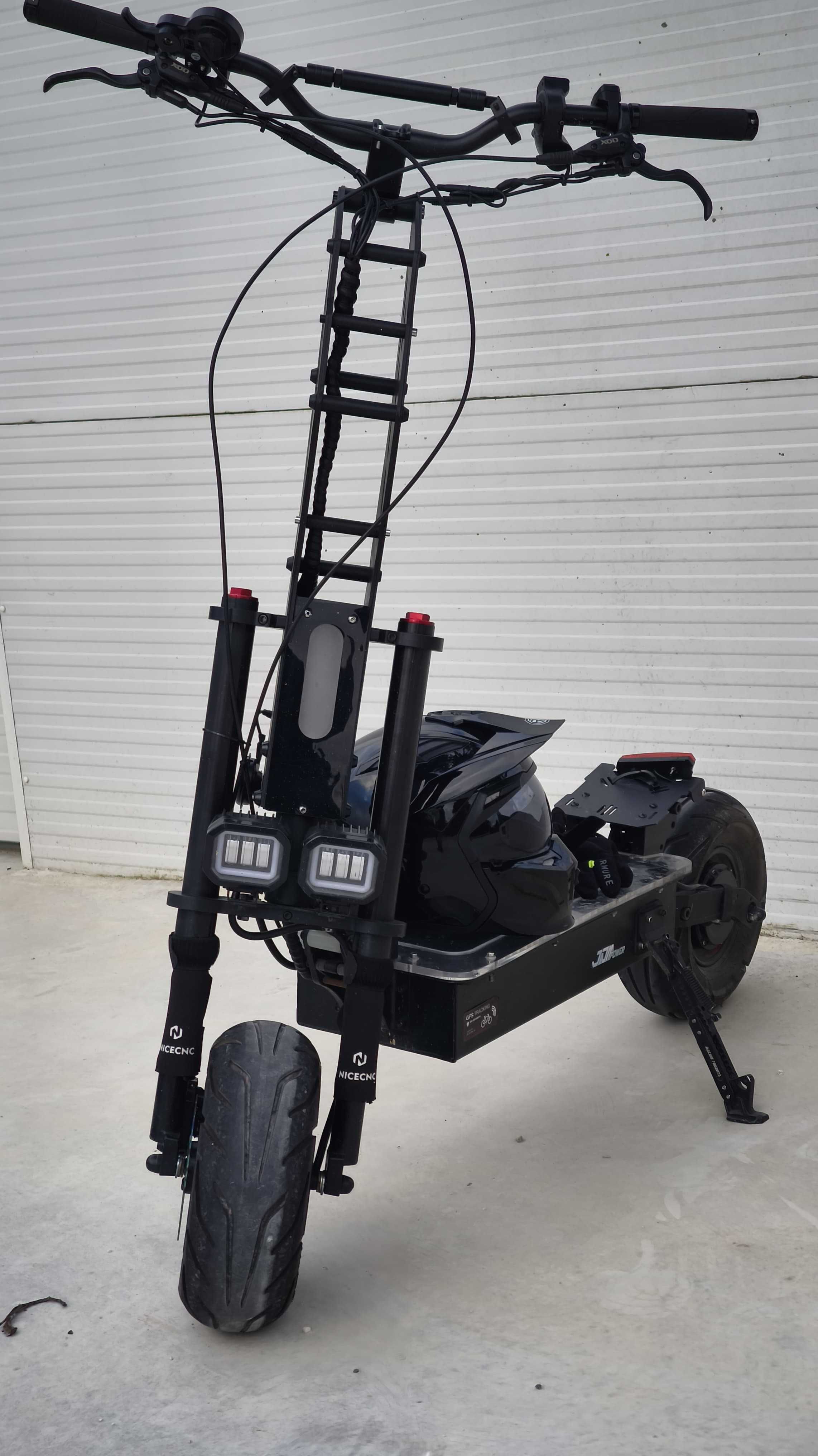 Trotinete scooter 10.000w de motores   (2)