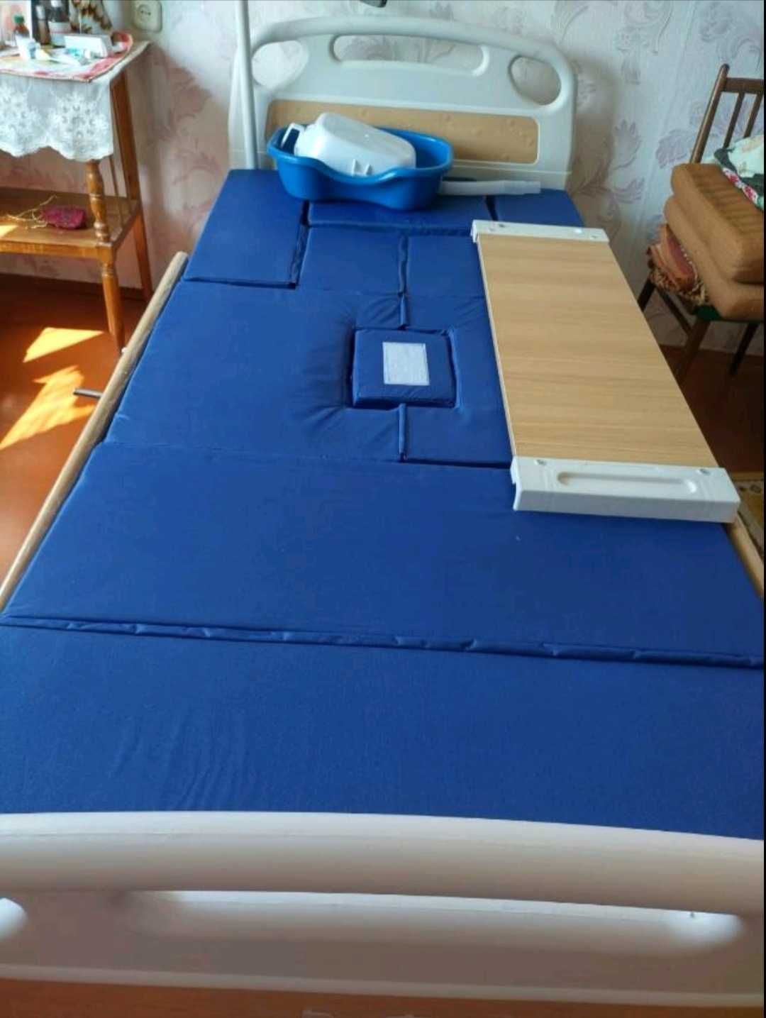 Медичне ліжко з туалетом і бічним переворотом MIRID E05