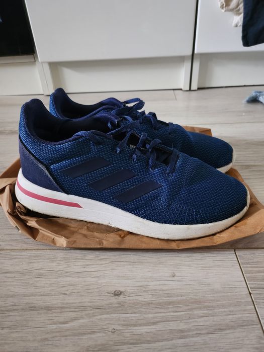 Buty damskie Adidas HWA1Y3001  granatowe rozmiar 40 2/3