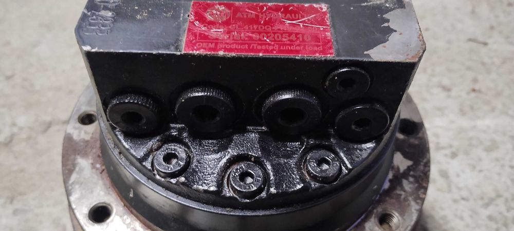 Silnik jazdy, hydromotor Takeuchi