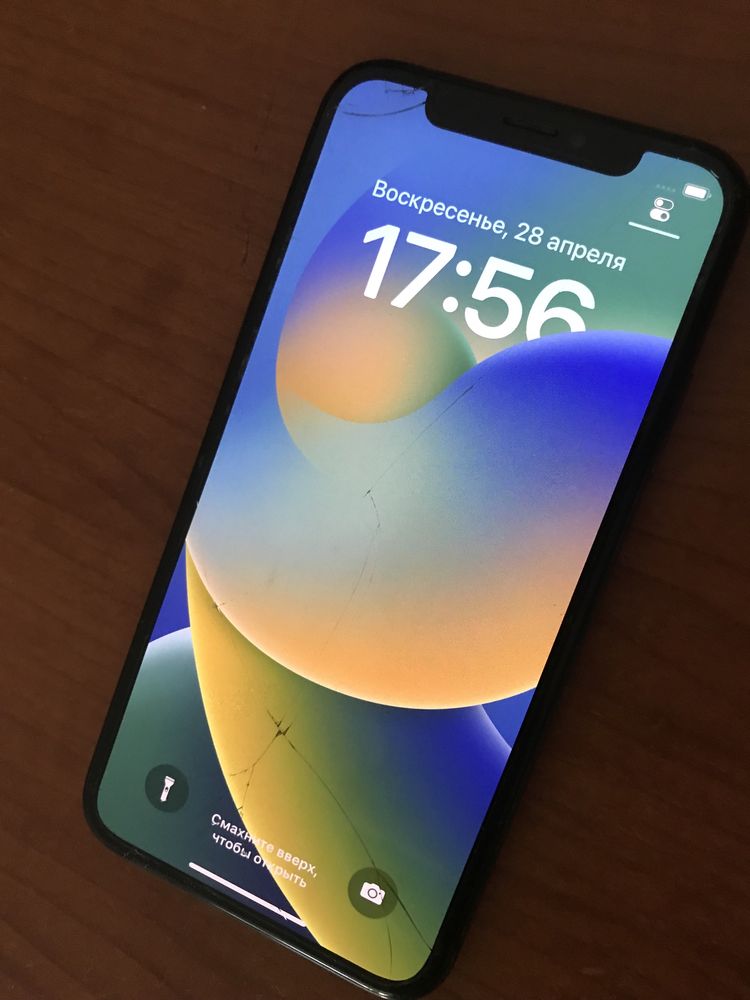 Продам IPhone X