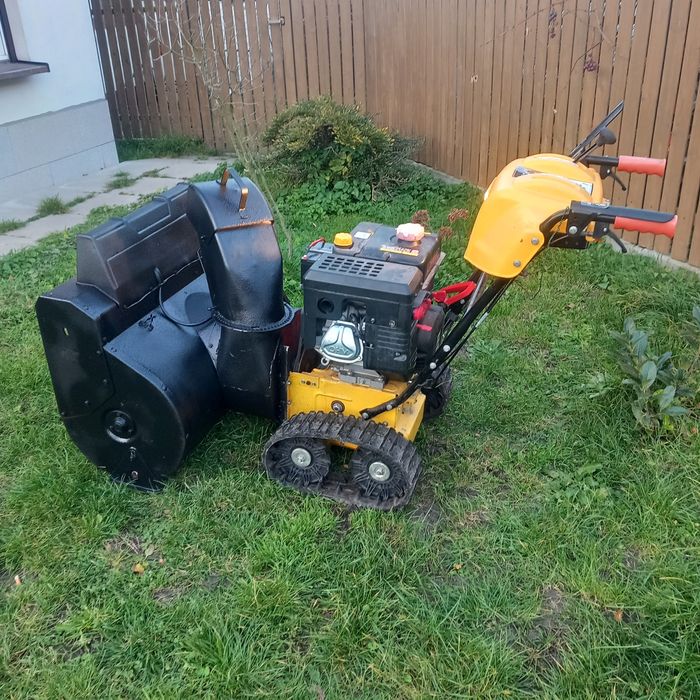 Odśnieżarka wirnikowa gąsienicowa elektryczny start