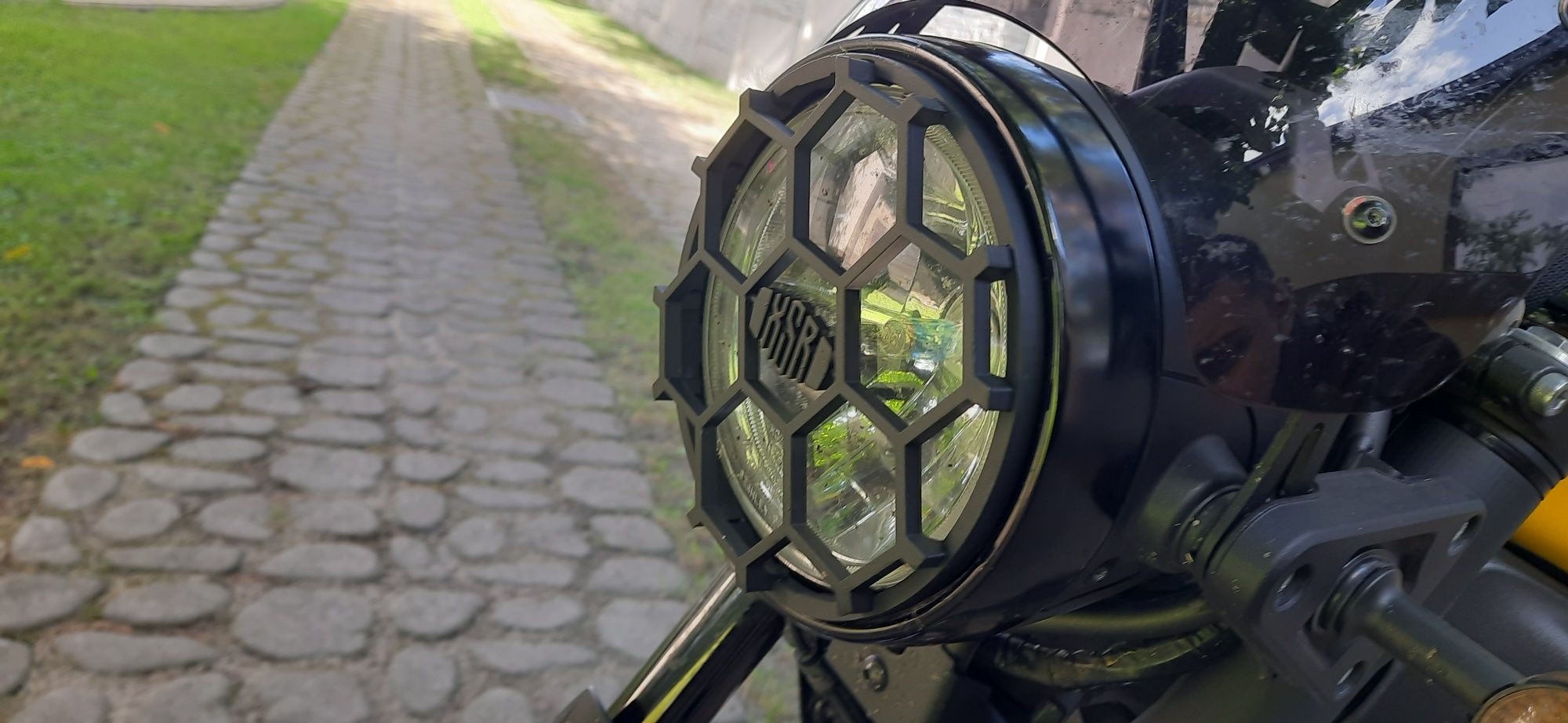 Yamaha XSR 700 3D druk - osłona lampy