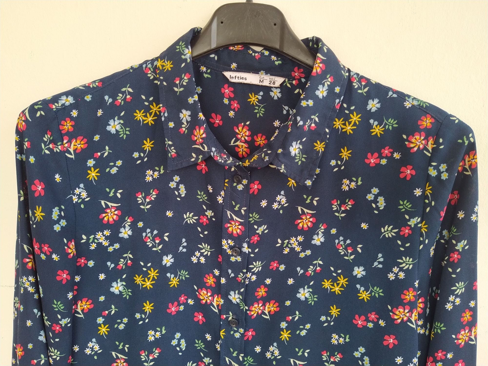 Blusa floral - Lefties - Tamanho M
