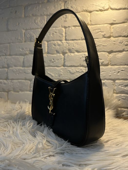 Шкіряна сумка YSL з червоним бархатом всередині