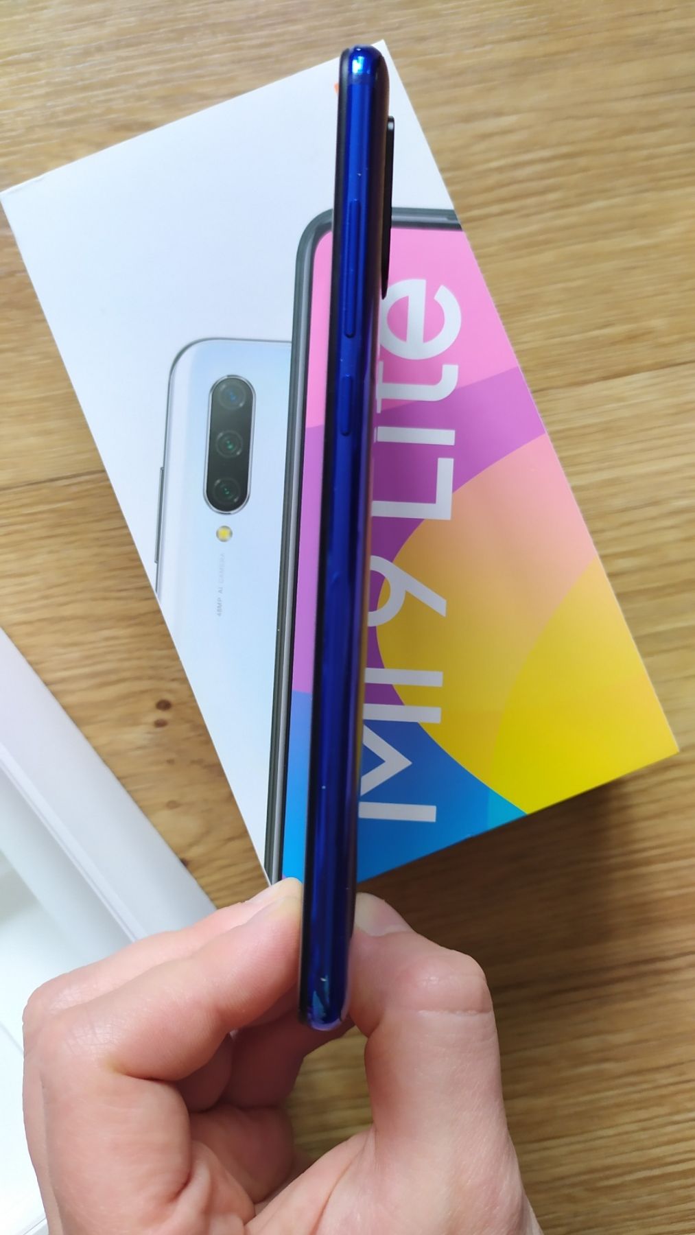 Xiaomi mi 9 lite 6/64 NFC (нова батарея)