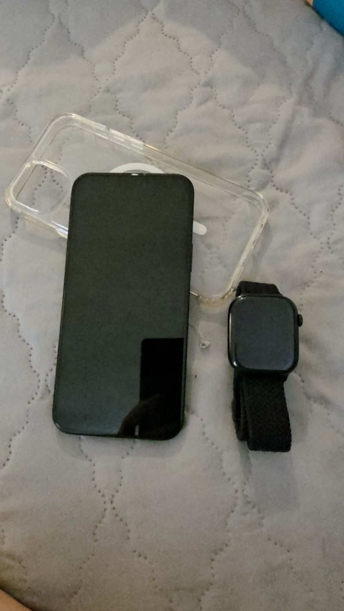 Iphone 15 Plus + apple whatch 10