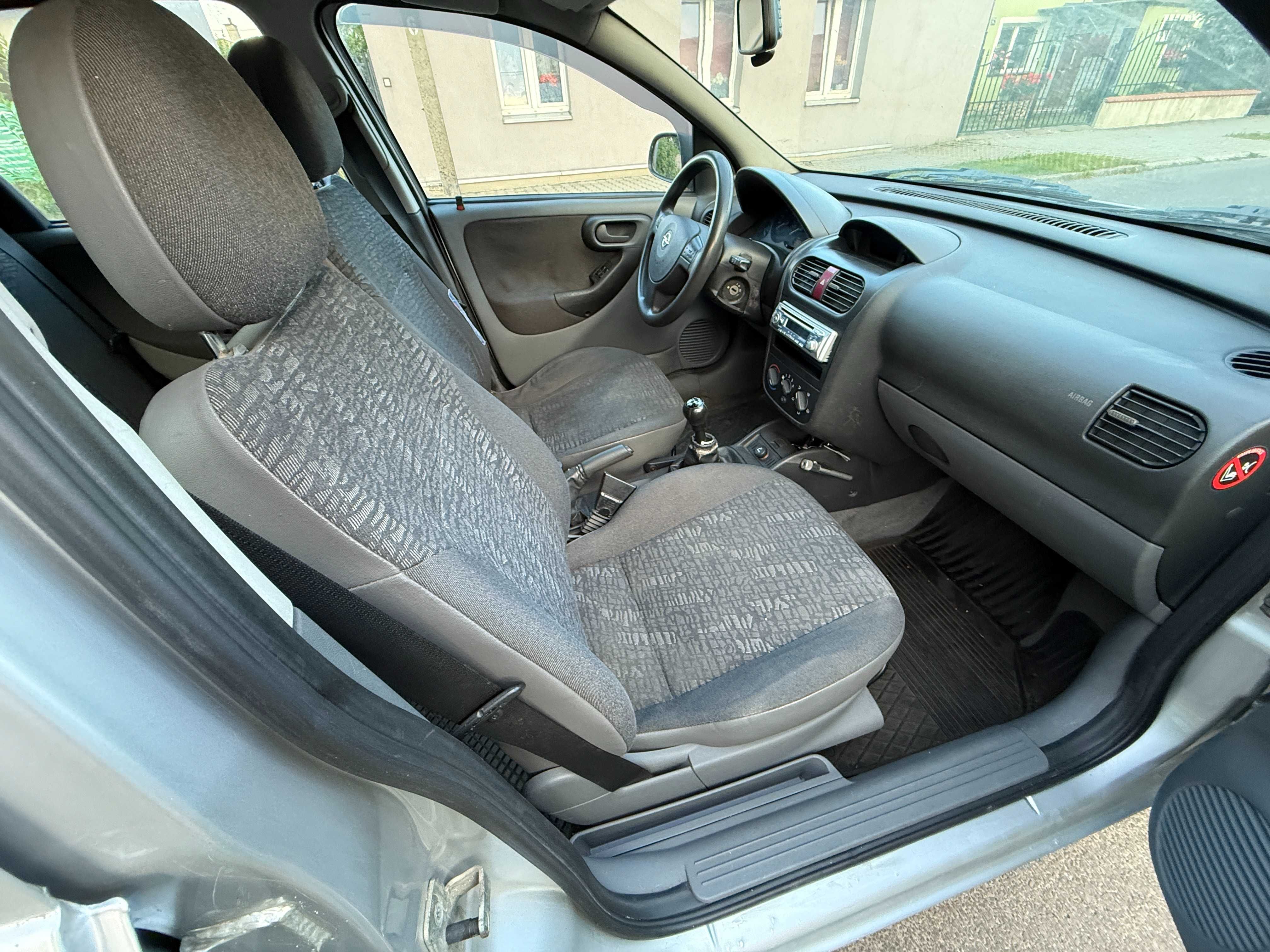 Opel Corsa 1.2 hatchback 5 Drzwi 2001r. HAK